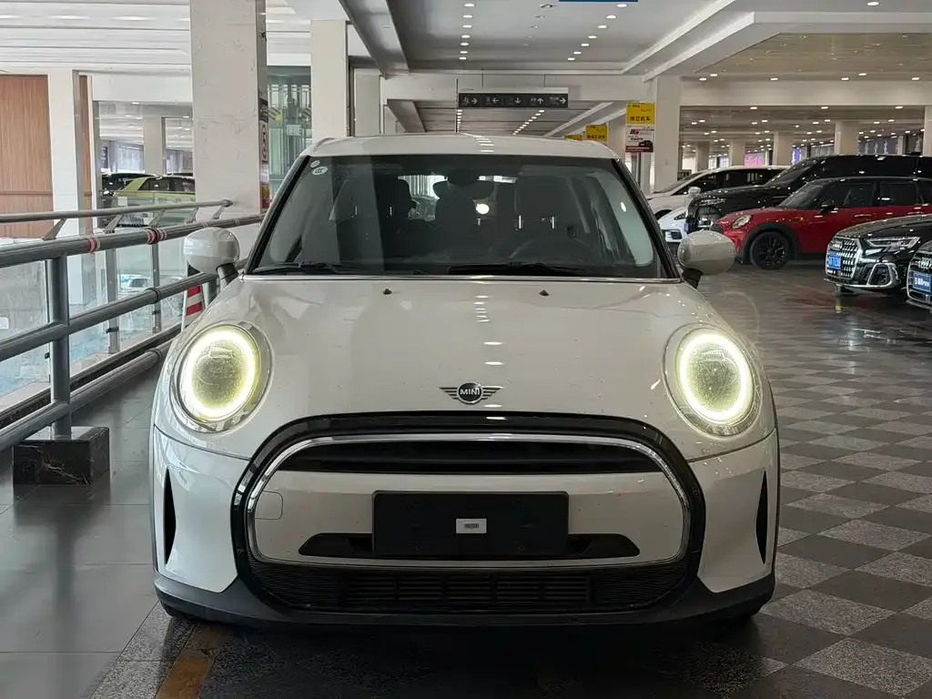 MINI Cooper (3-door) 2023 из CN, фото 10