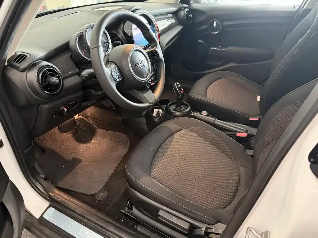 MINI Cooper (3-door) 2023 из CN, фото 6