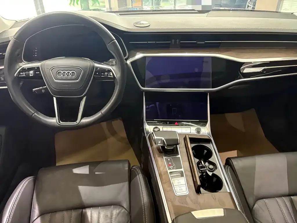 Audi A6L — фото 5