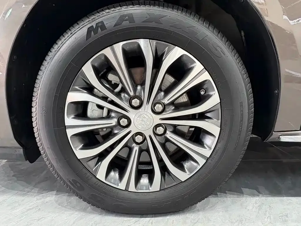 Buick GL8 2023 из CN, фото 2