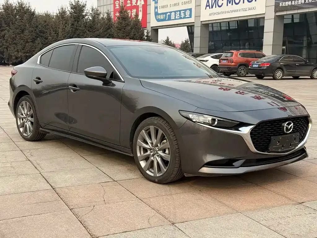 Mazda 3 Axela — фото 10