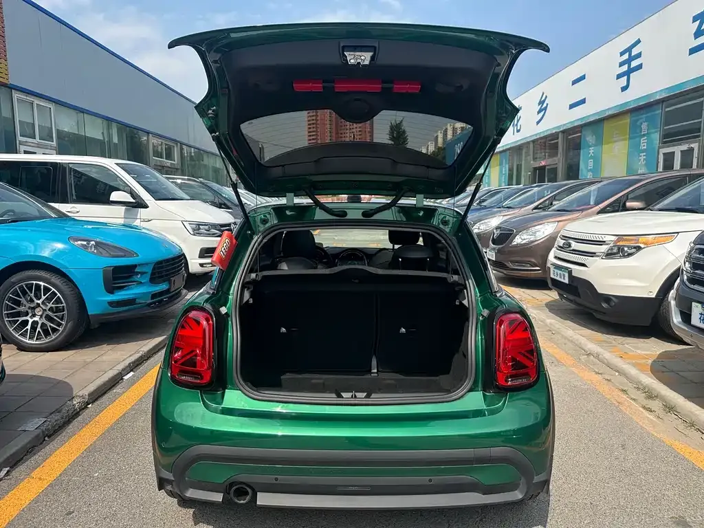 MINI Cooper (3-door) 2023 из CN, фото 2