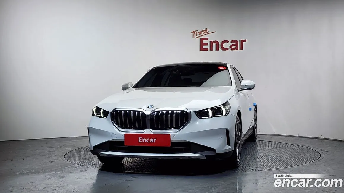 BMW 5-Series 2024 из KR, фото 3
