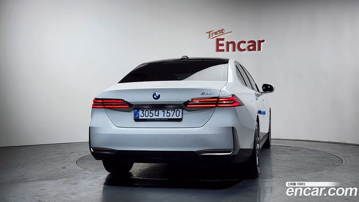 BMW 5-Series 2024 из KR, фото 4