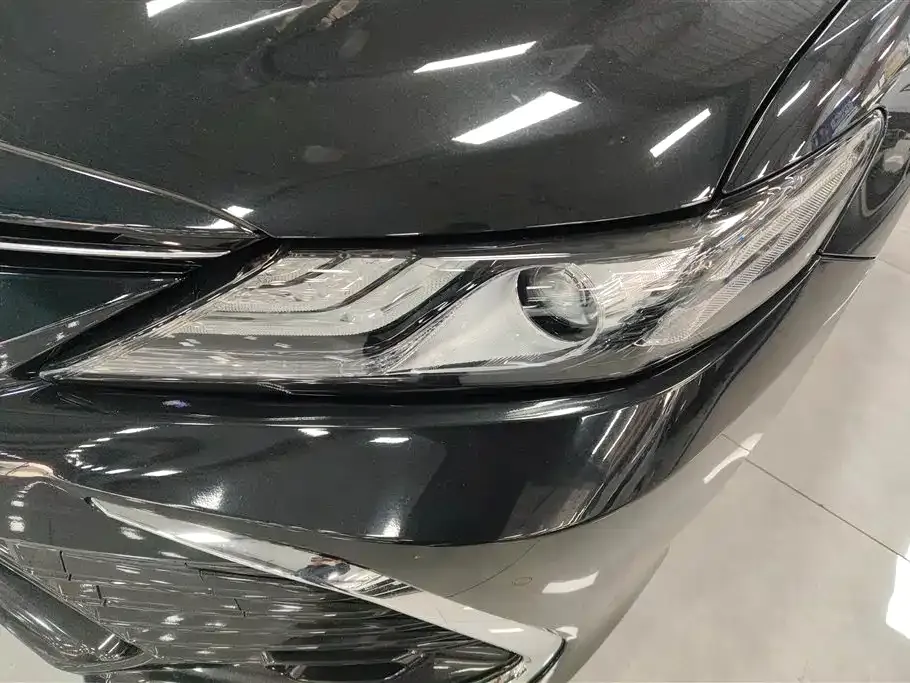 Toyota Camry — фото 7