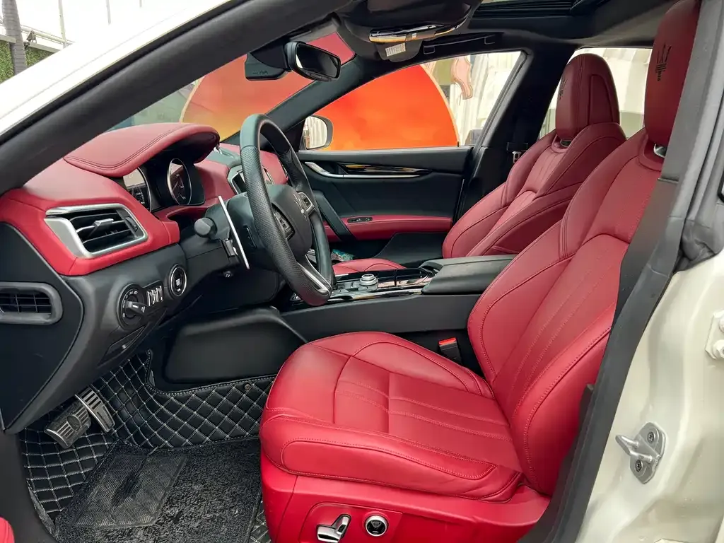 Maserati Ghibli — фото 10