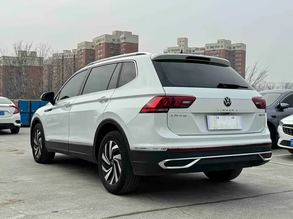 Volkswagen Tiguan L 2023 из CN, фото 4