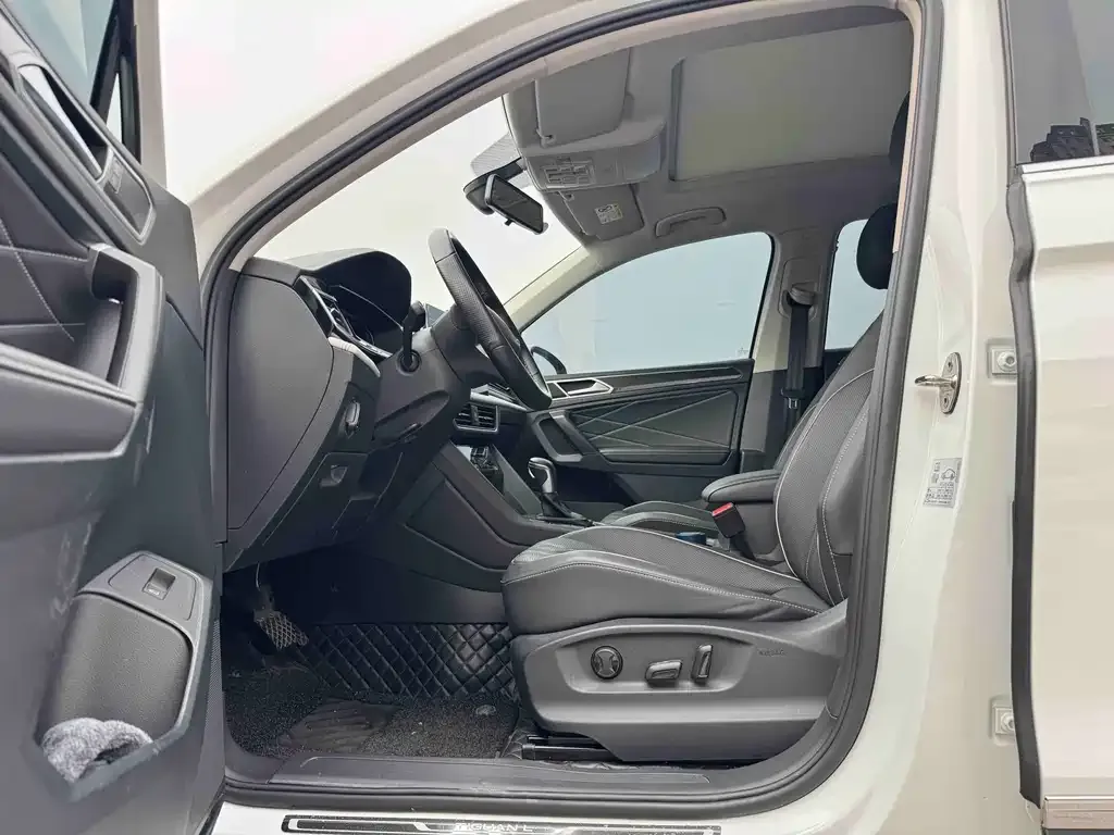 Volkswagen Tiguan L 2023 из CN, фото 9