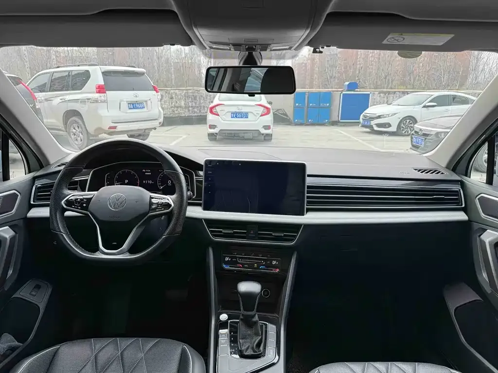 Volkswagen Tiguan L 2023 из CN, фото 7
