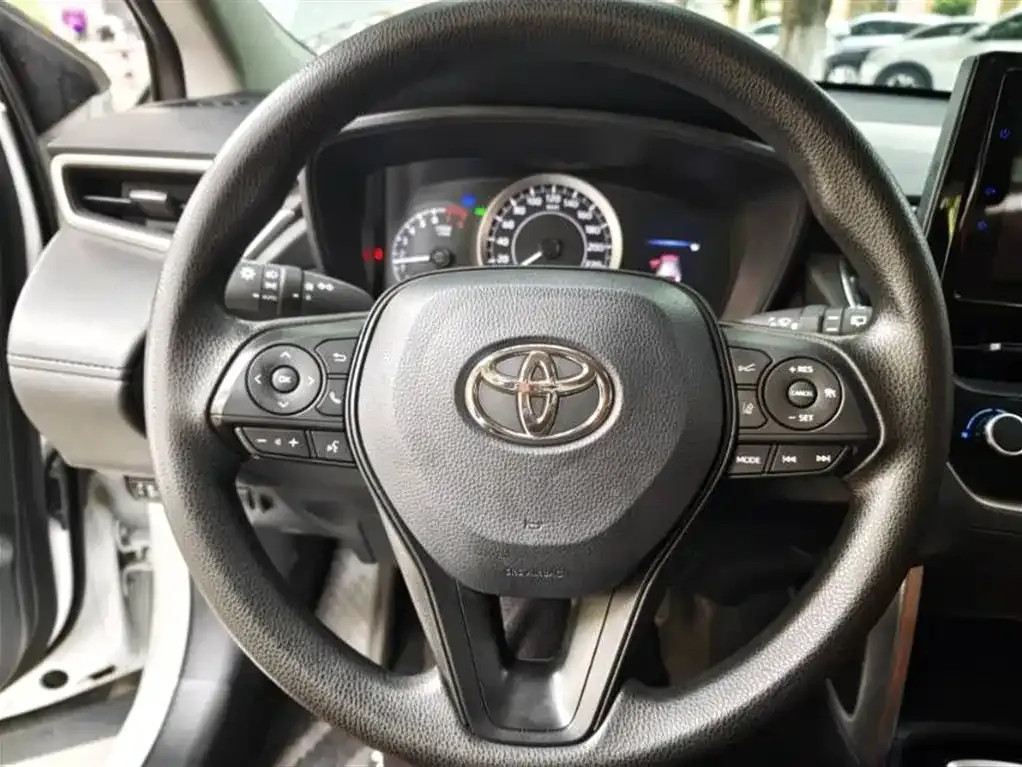 Toyota Corolla Cross 2022 из CN, фото 9