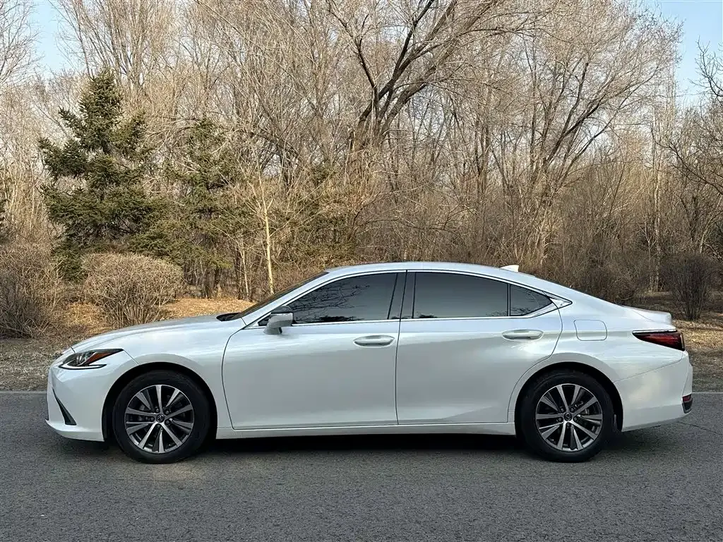 Lexus ES 2021 из CN, фото 8