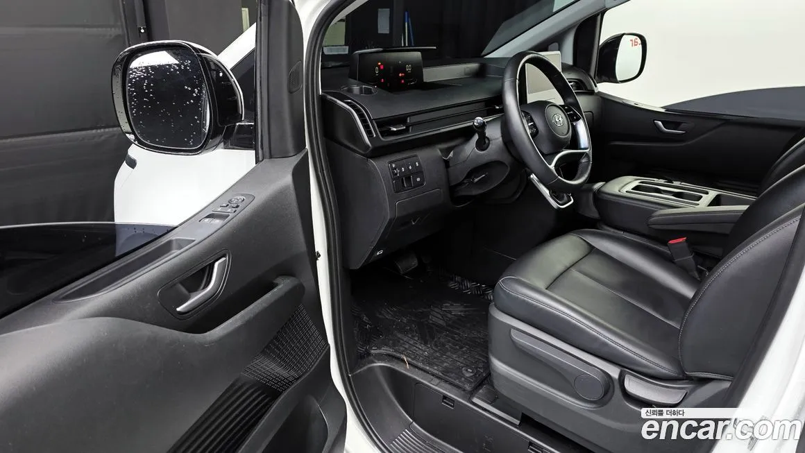 Hyundai Staria 2023 из KR, фото 2