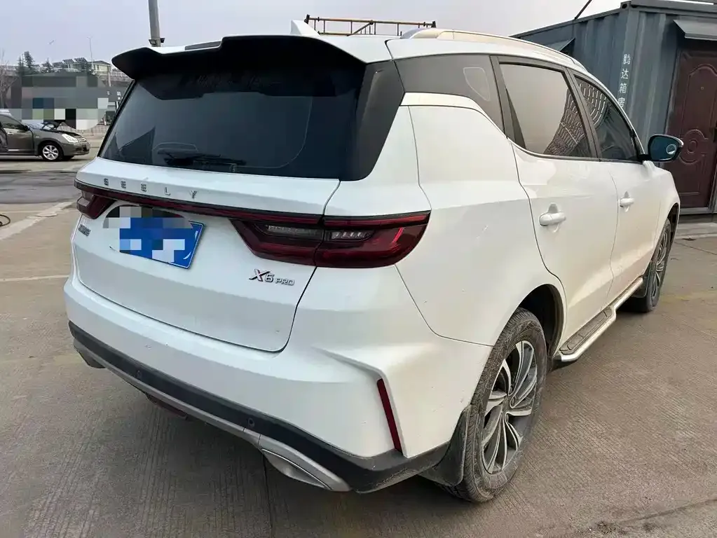 Geely Vision X6 — фото 8