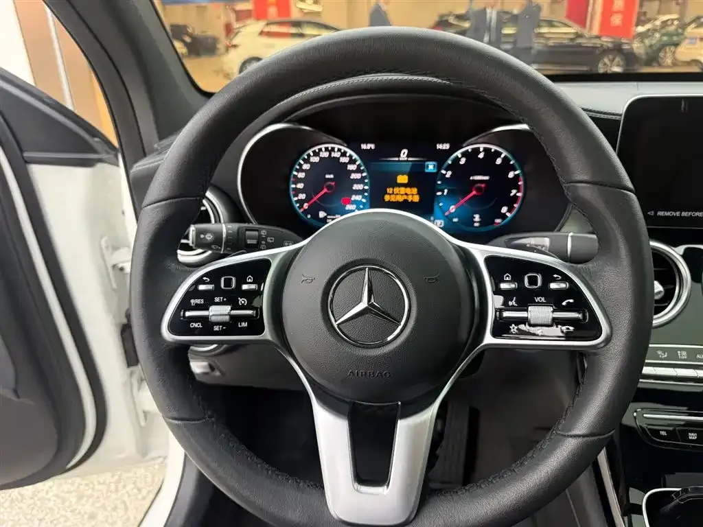 Mercedes-Benz GLC — фото 4