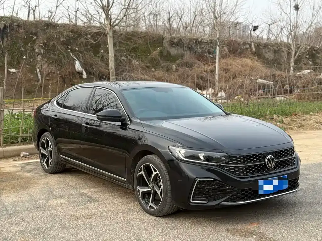 Volkswagen Passat — фото 7