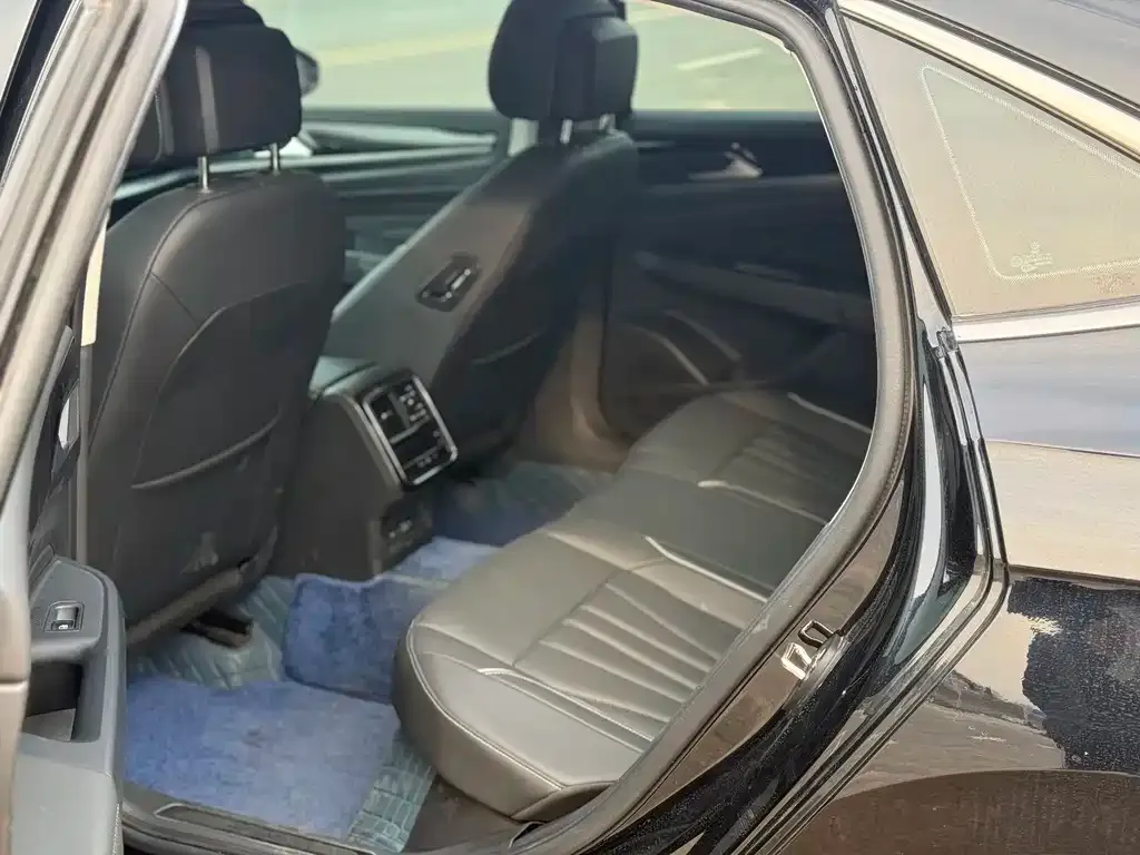 Volkswagen Passat — фото 4