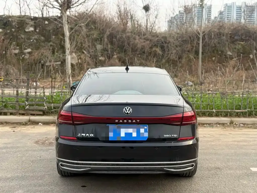 Volkswagen Passat — фото 5
