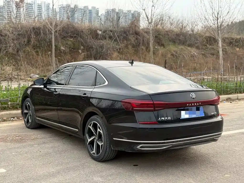 Volkswagen Passat — фото 6