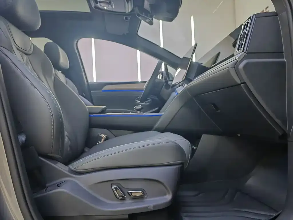 BYD L DM-i 2025 из CN, фото 2