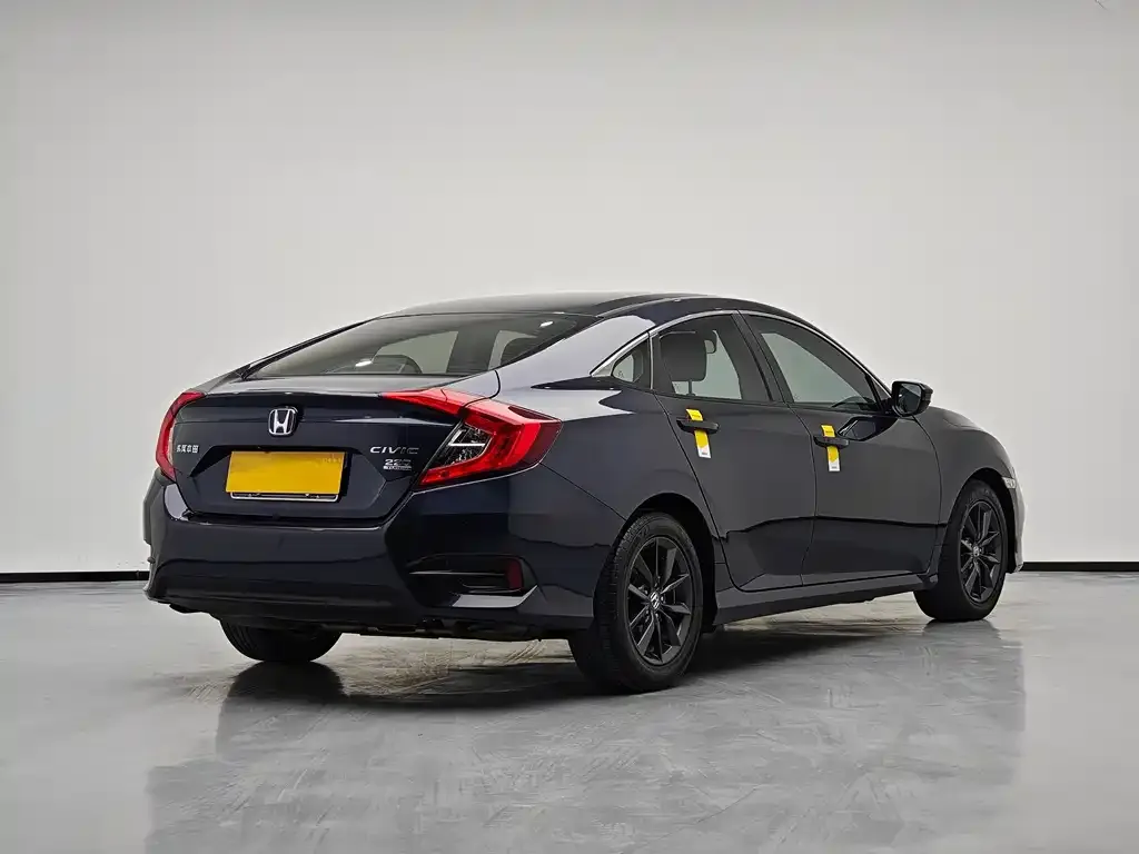 Honda Civic — фото 8