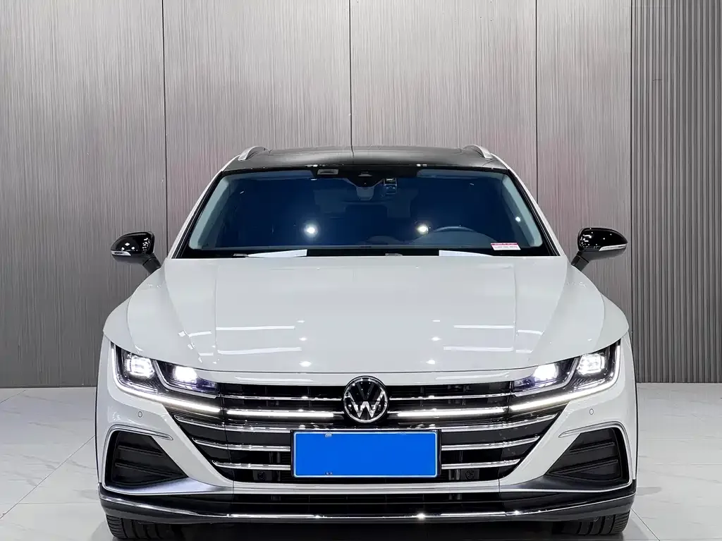 Volkswagen CC 2024 из CN, фото 1
