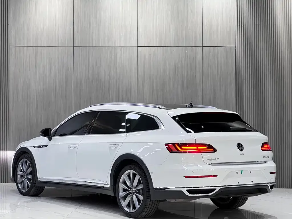 Volkswagen CC 2024 из CN, фото 9