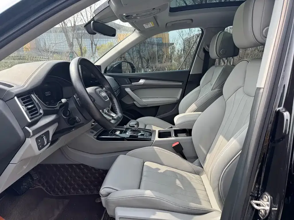 Audi Q5L 2022 из CN, фото 7