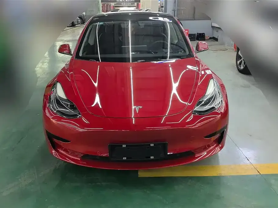 Tesla Model 3 — фото 4