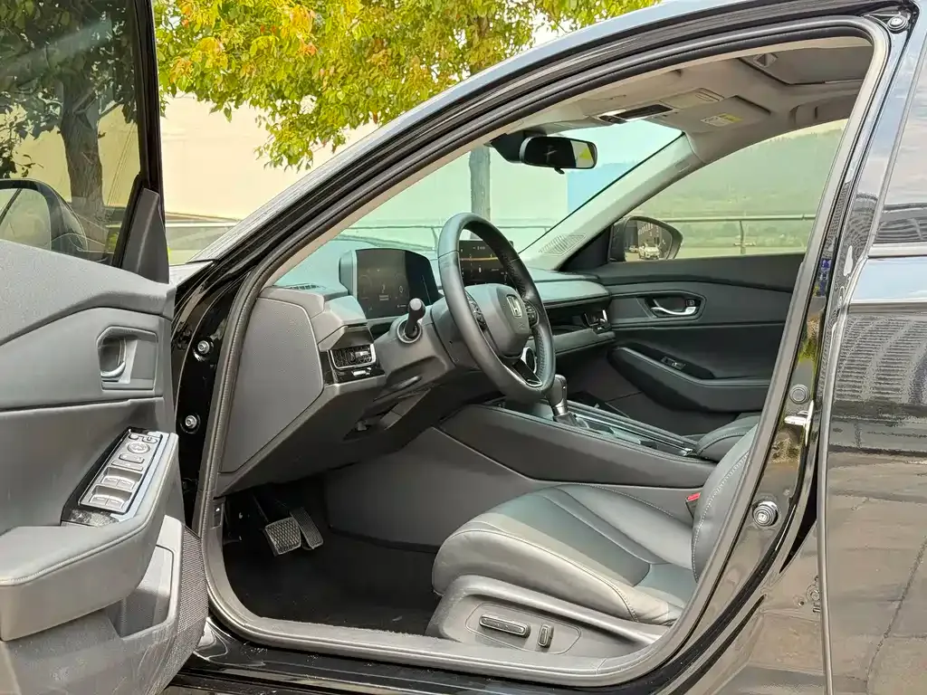 Honda Inspire 2025 из CN, фото 8