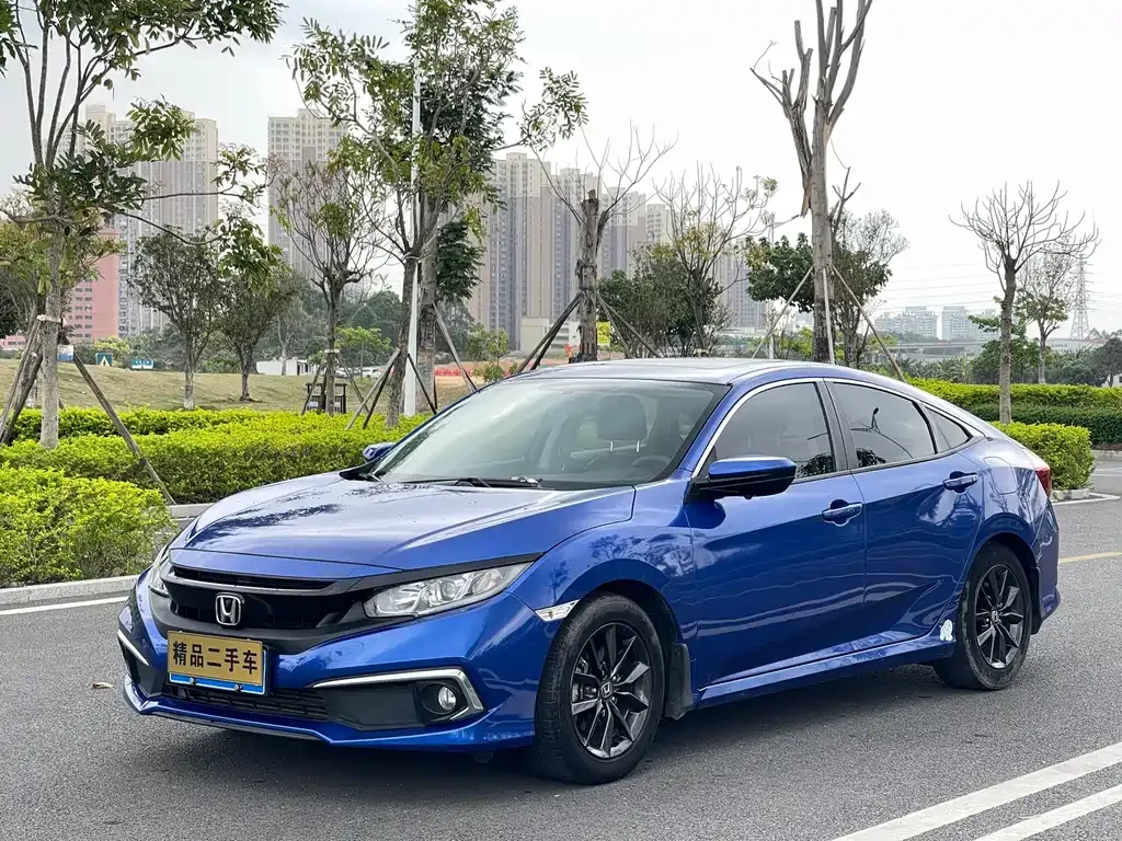Honda Civic — фото 1