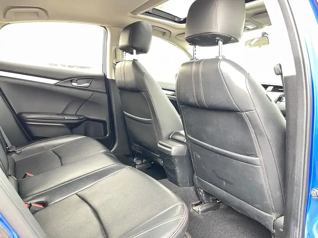Honda Civic — фото 10