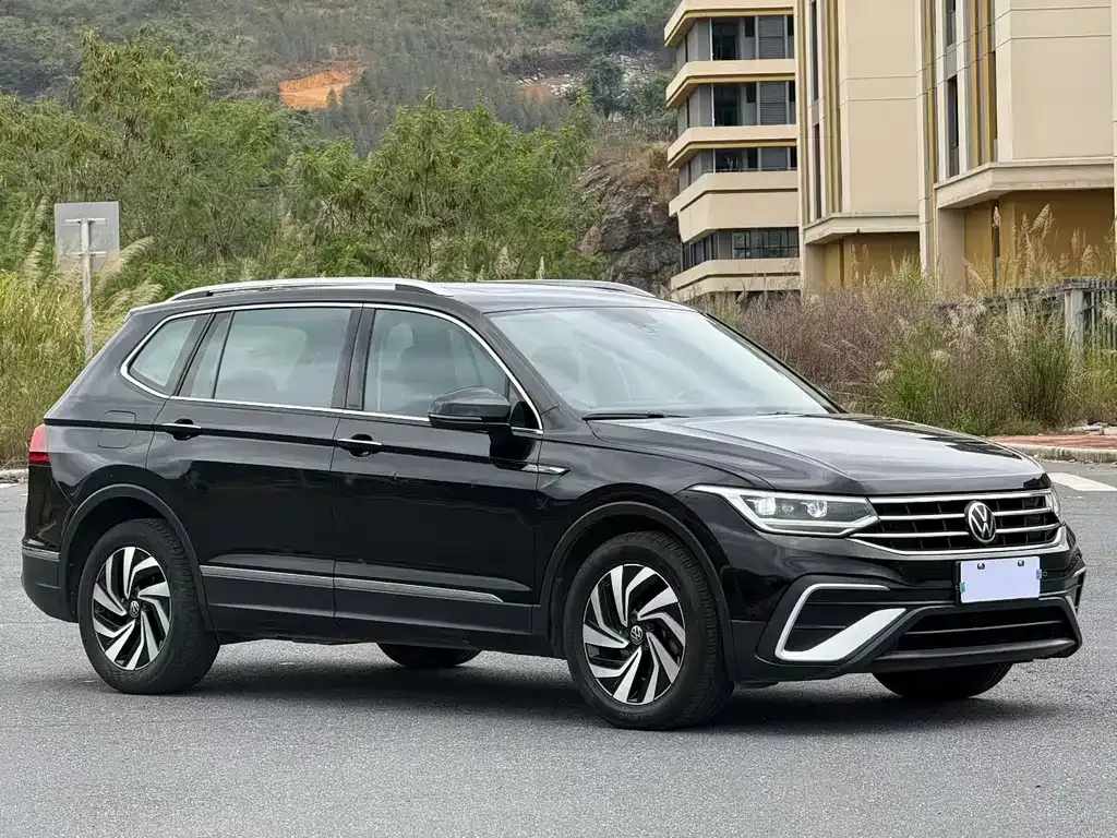 Volkswagen Tiguan L 2021 из CN, фото 8