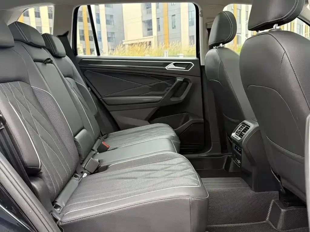 Volkswagen Tiguan L 2021 из CN, фото 5