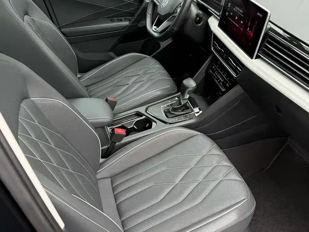 Volkswagen Tiguan L 2021 из CN, фото 2
