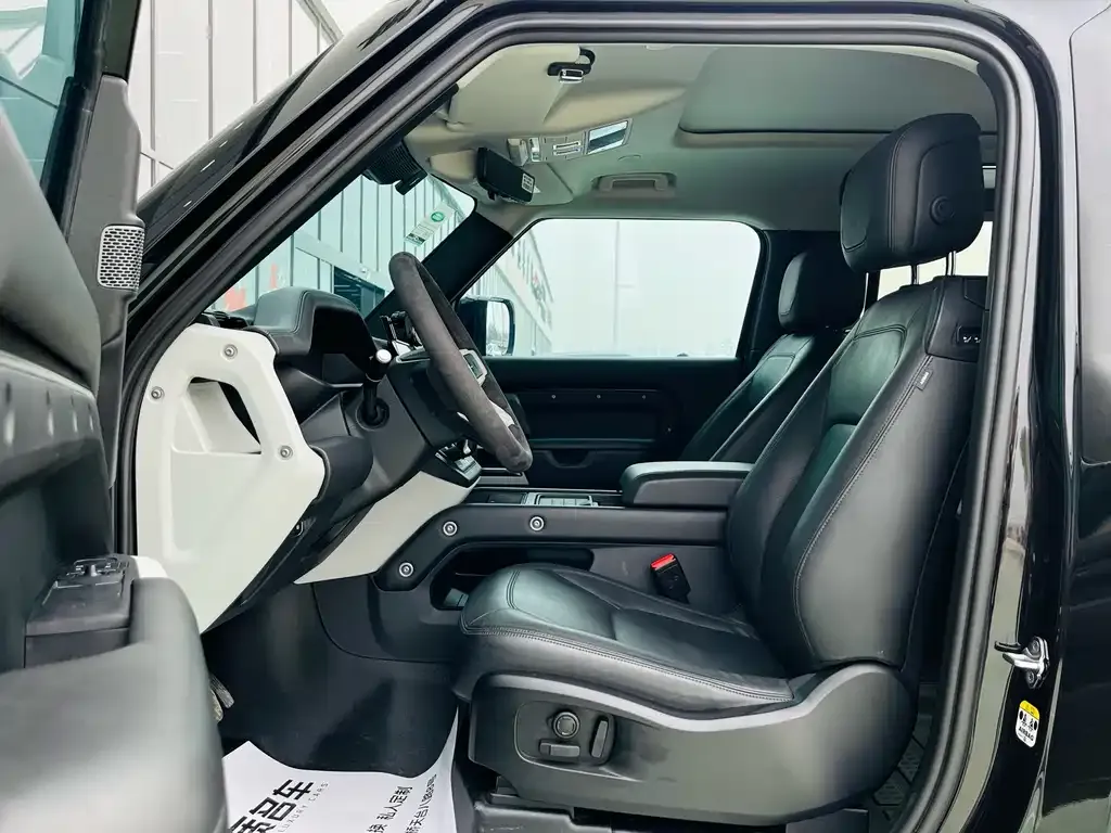 Land Rover Defender 2023 из CN, фото 9