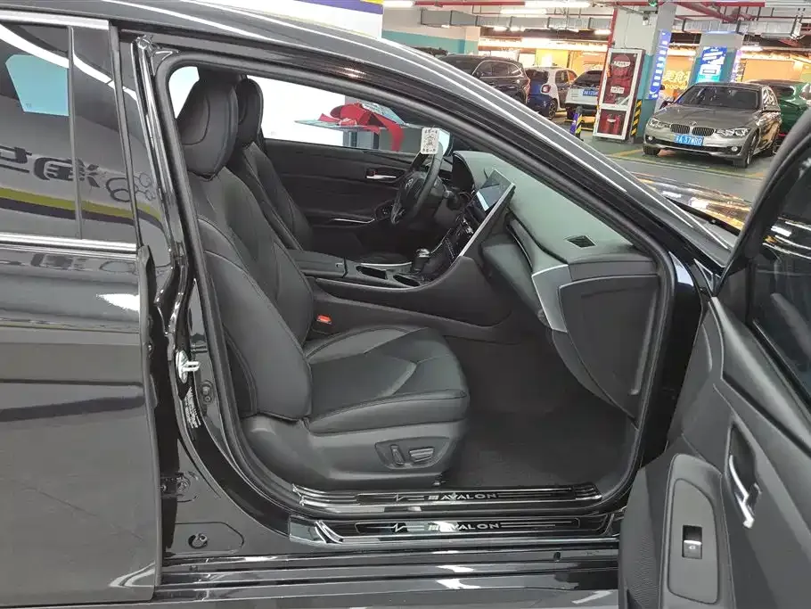 Toyota Avalon 2023 из CN, фото 9