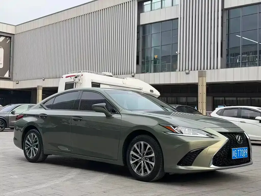 Lexus ES — фото 2
