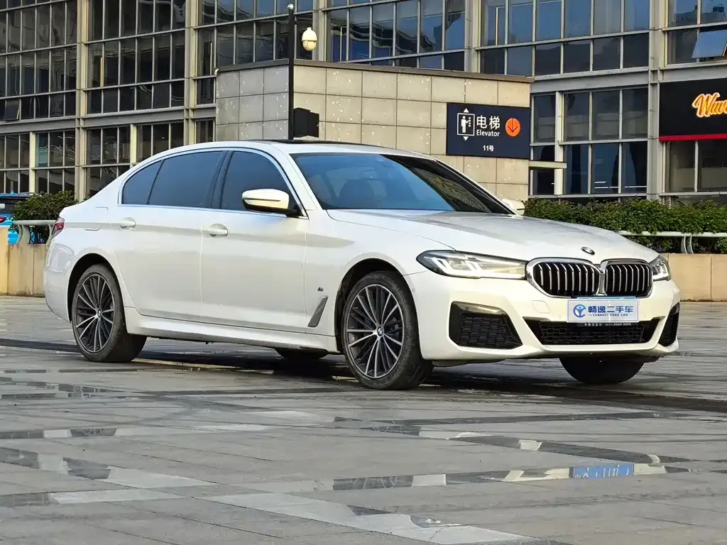 BMW 5 Series — фото 4