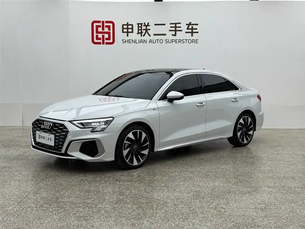 Audi A3 — фото 1