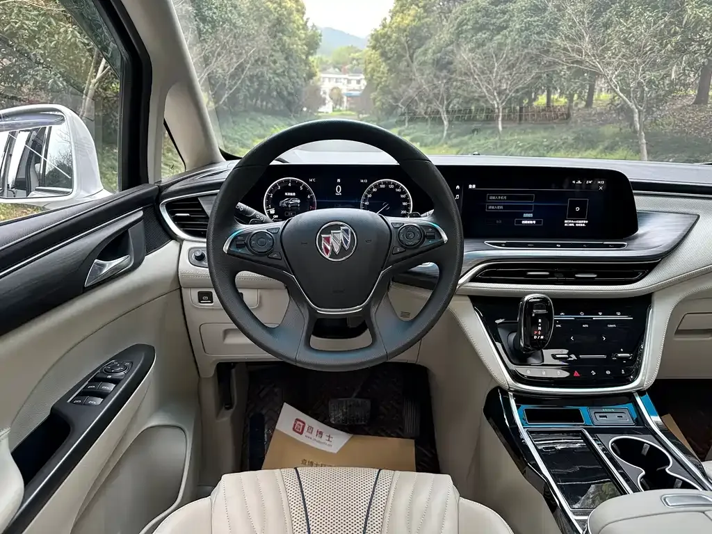 Buick GL8 2022 из CN, фото 2