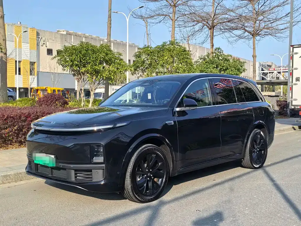 Li Auto L8