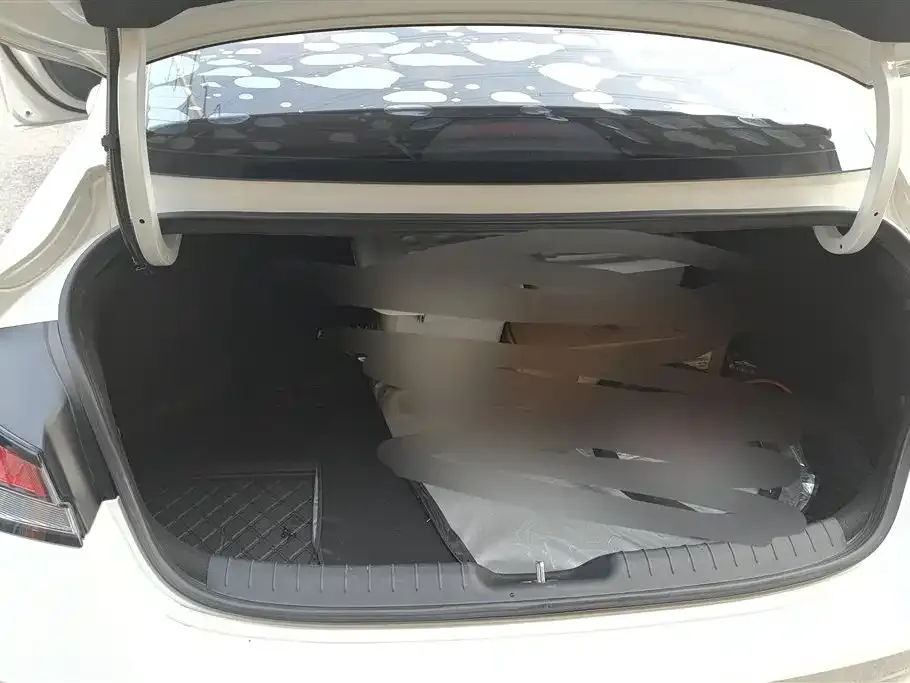 Hyundai Elantra 2023 из CN, фото 2