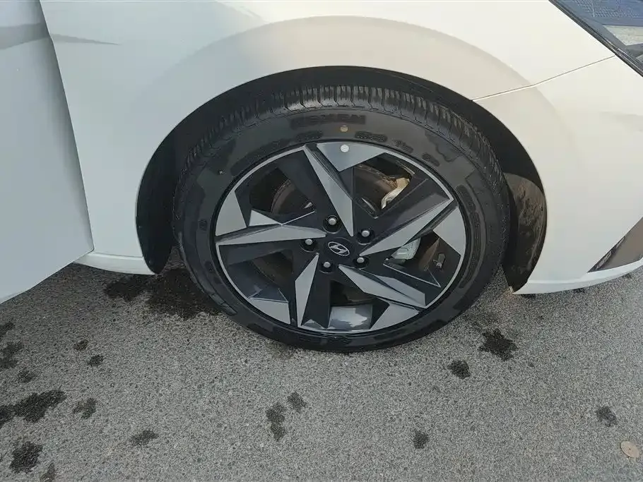 Hyundai Elantra 2023 из CN, фото 9