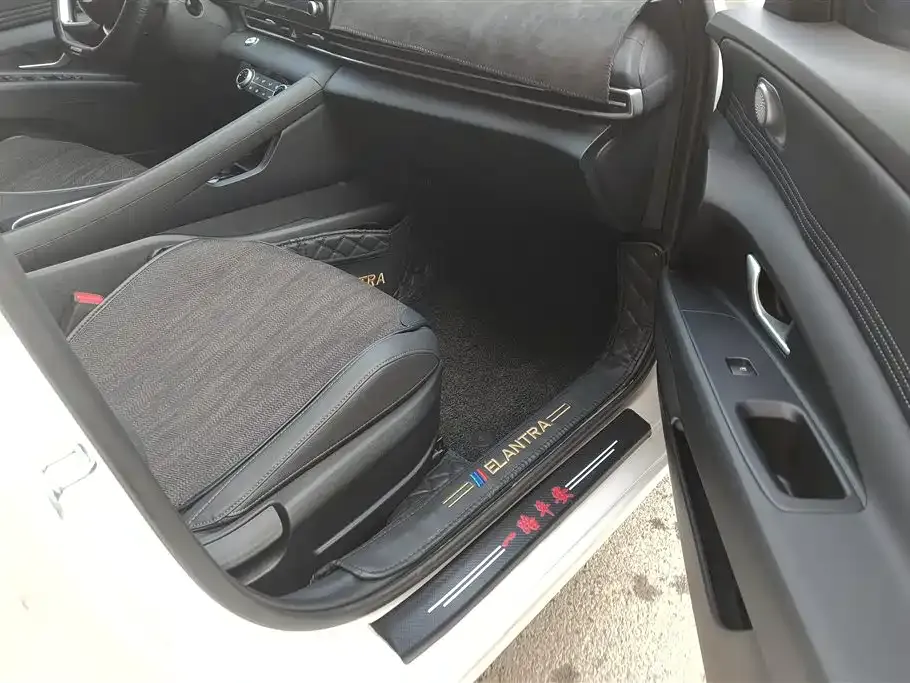 Hyundai Elantra 2023 из CN, фото 3