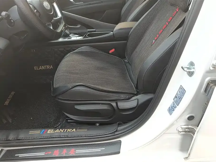 Hyundai Elantra 2023 из CN, фото 5