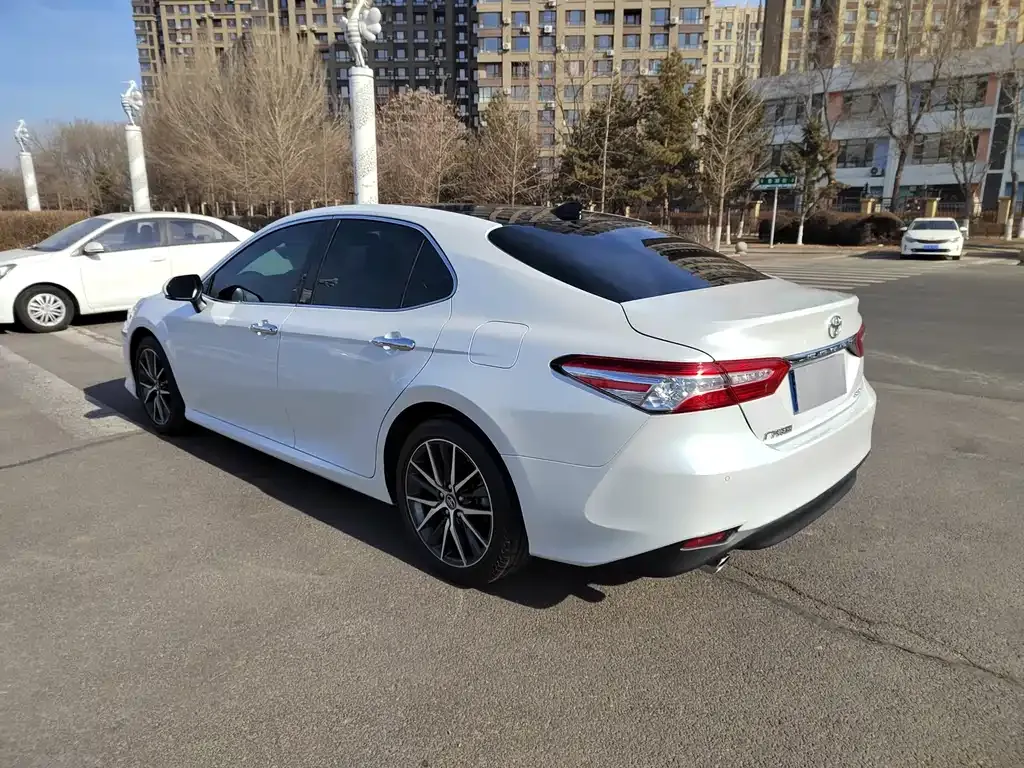 Toyota Camry 2022 из CN, фото 4