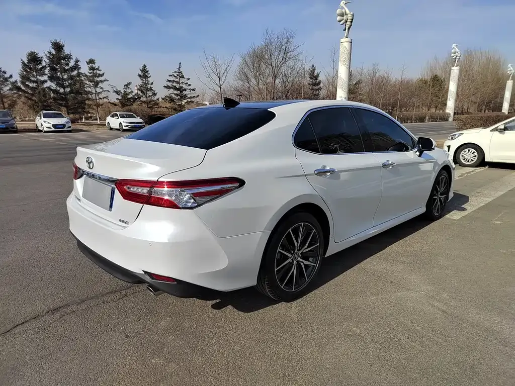 Toyota Camry 2022 из CN, фото 9