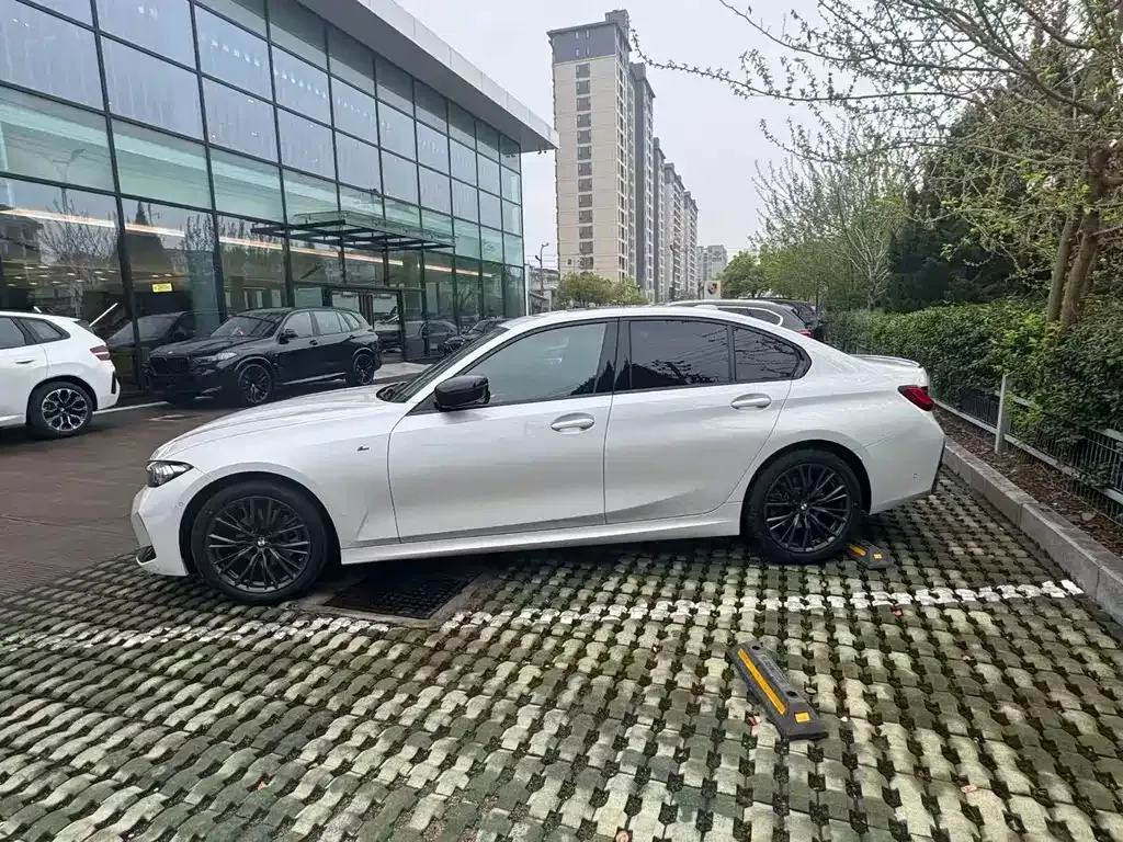 BMW 3 Series 2024 из CN, фото 5