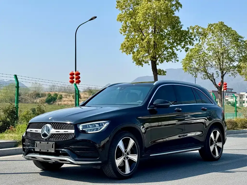 Mercedes-Benz GLC — фото 1