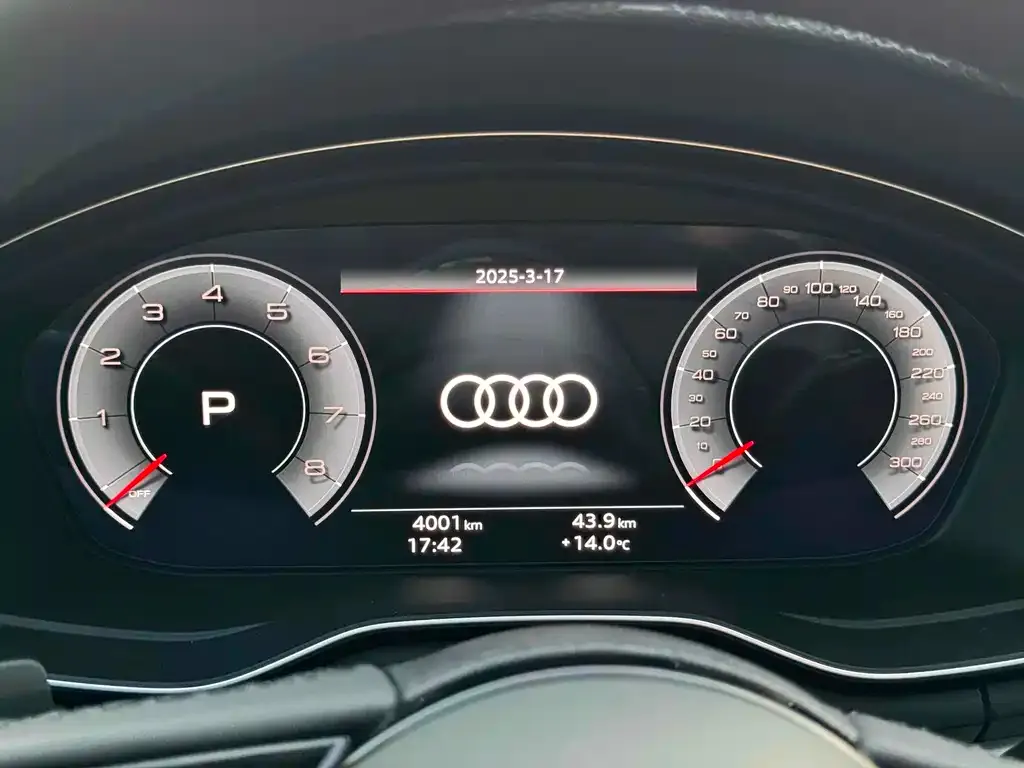 Audi A4L 2024 из CN, фото 8
